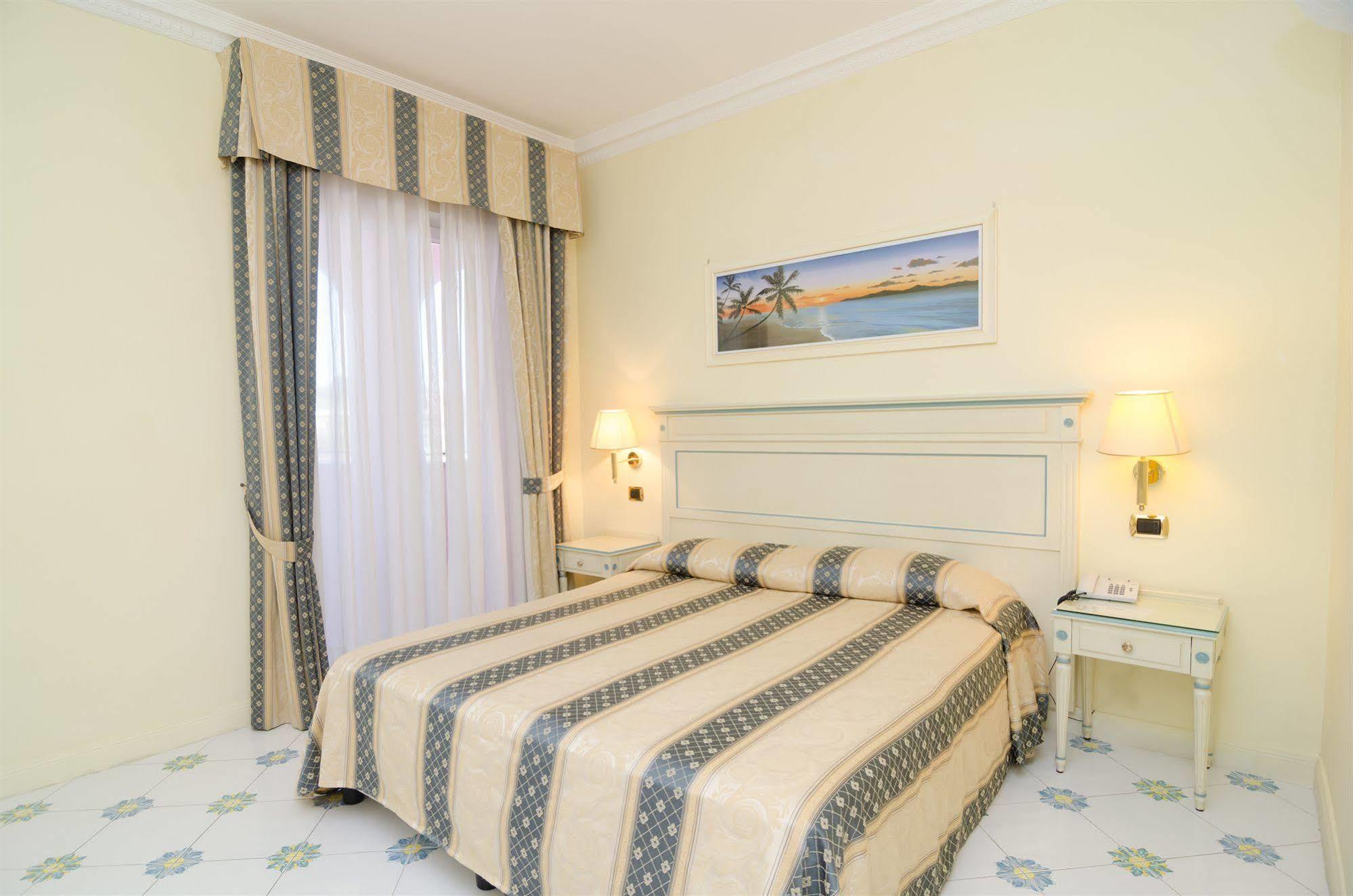 Hotel Flora Wellness & Beauty Ischia Kültér fotó