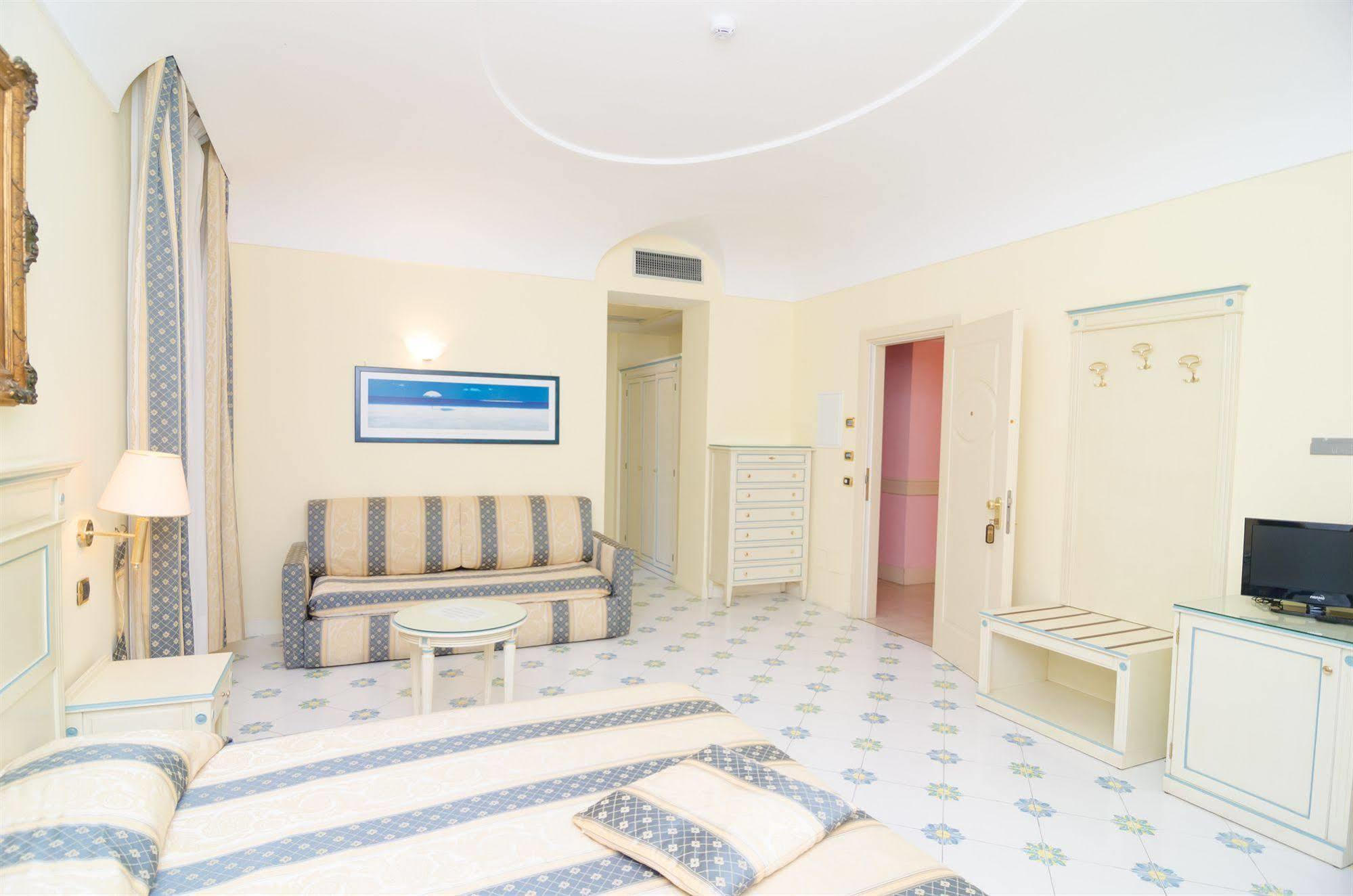 Hotel Flora Wellness & Beauty Ischia Kültér fotó