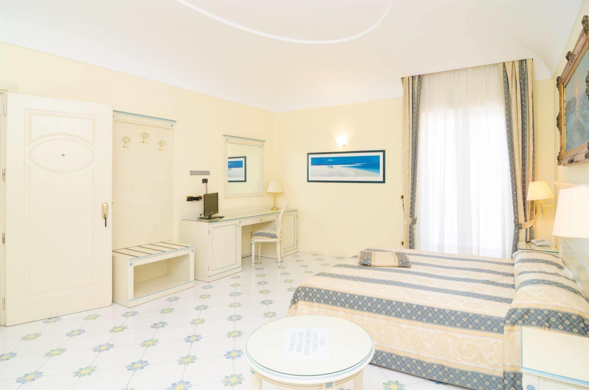 Hotel Flora Wellness & Beauty Ischia Kültér fotó