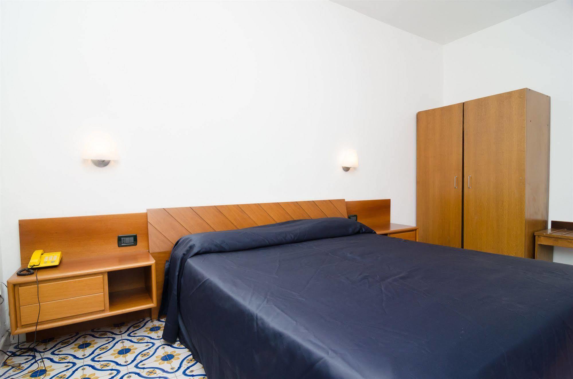 Hotel Flora Wellness & Beauty Ischia Kültér fotó